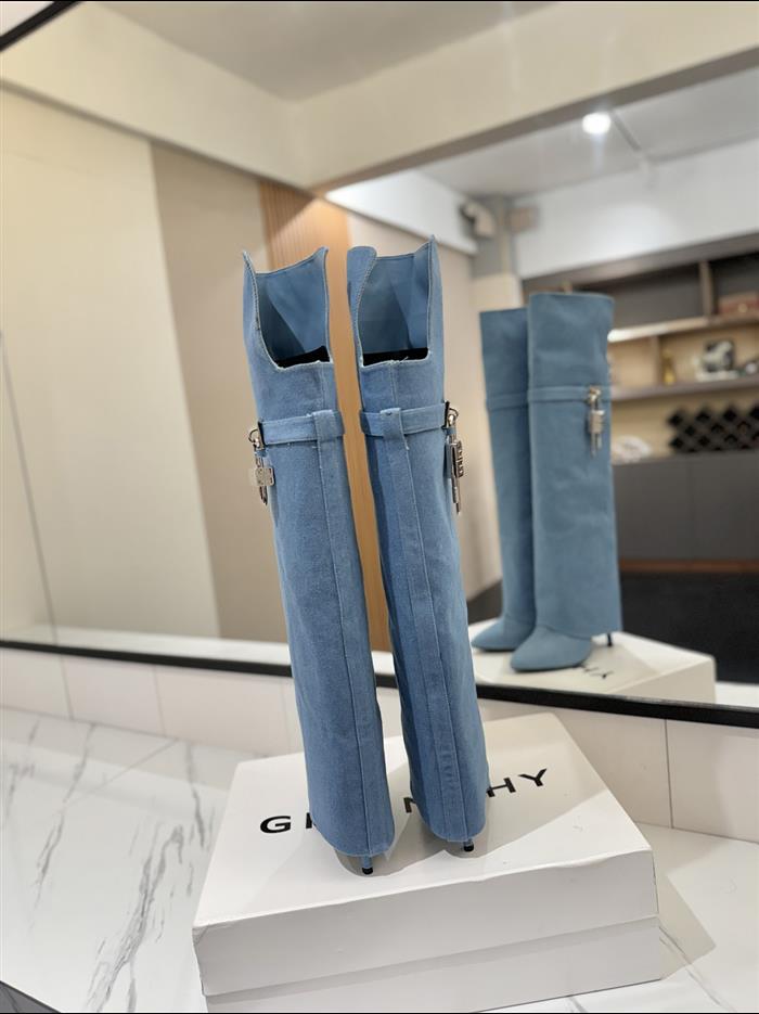 20251128174450797 590